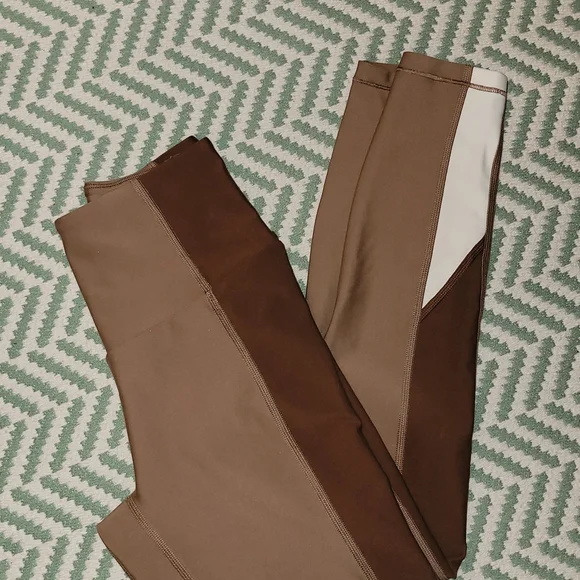 Abercrombie & Fitch YPB ScultLUX 7/8 High Waisted Leggings XS NWOT - Picture 5 of 7